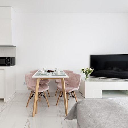 Bel Mare Sunrise Apartment With Balcony & Wellness Zone By Rent Like Home ミエンジズドロイェ エクステリア 写真